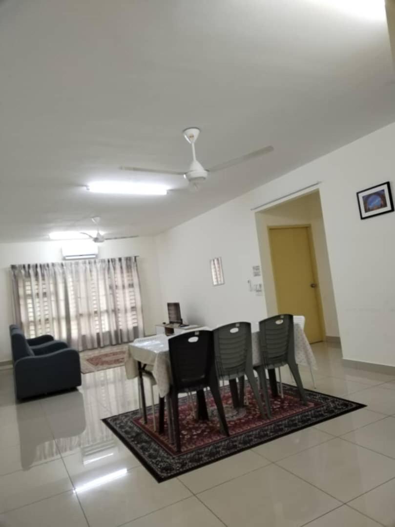 Abie'S Homestay プトラジャヤ エクステリア 写真