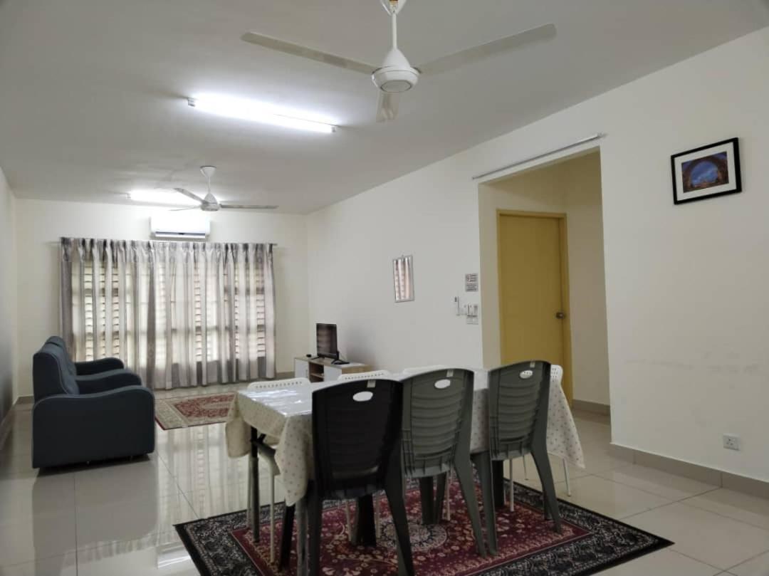 Abie'S Homestay プトラジャヤ エクステリア 写真